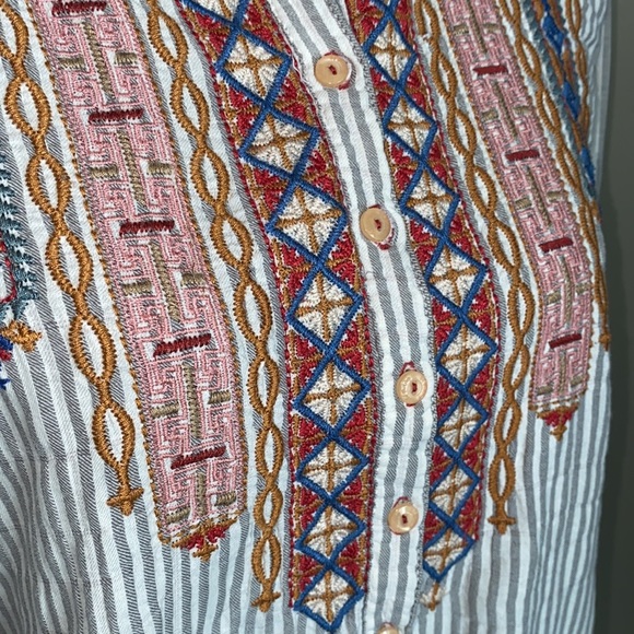 JOHNNY WAS 3J Workshop Embroidered Button Down Top - Picture 6 of 13